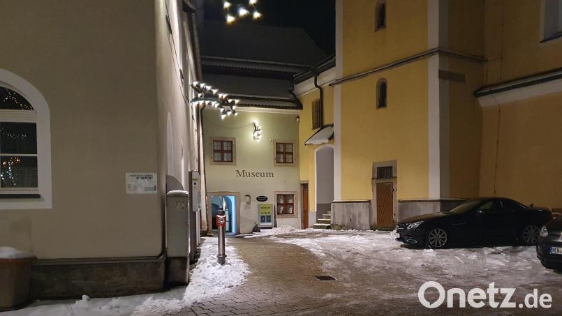 Der Kirchplatz in Neustadt/WN. Bild: Lowak