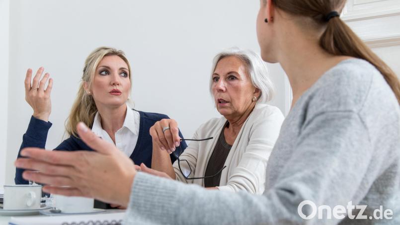 Meldet der Arbeitgeber Insolvenz an, ist die Unsicherheit bei Beschäftigten oft groß. Doch eine Insolvenz muss nicht zwangsläufig auch den Verlust des Jobs bedeuten. Bild: Christin Klose/dpa