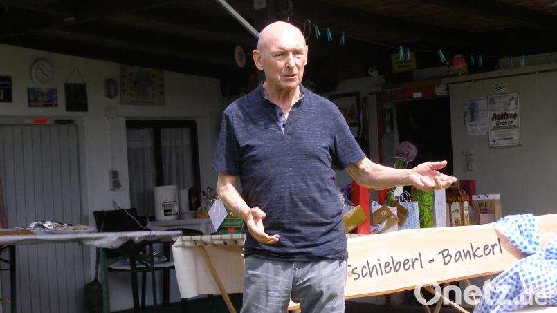 Karlheinz Hoyer (im Bild bei seinem 80. Geburtstag im Juni 2021) tritt von seinem Ehrenamt als Zweiter Bürgermeister zurück. Archivbild: pz