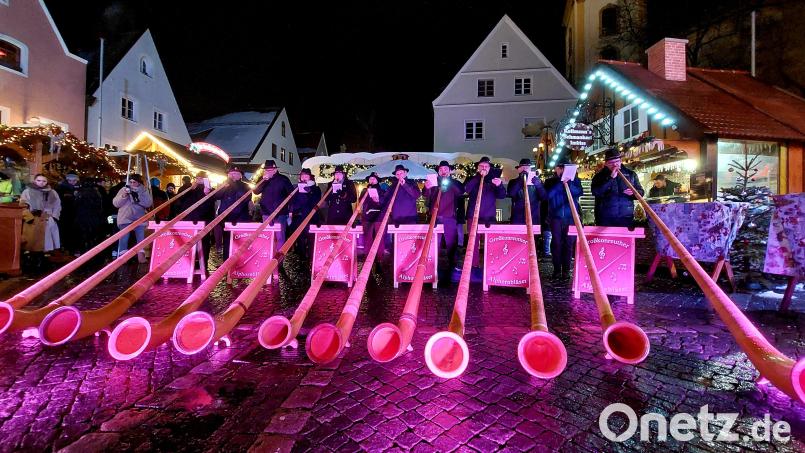Alphornbläser geben den Ton an. Bild: Kunz