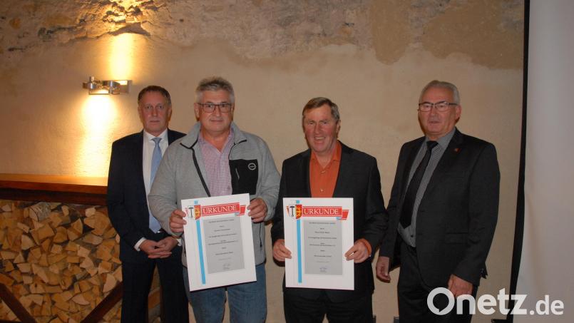 Dritter Bürgermeister Mathias Huger (von links), Günther Eichenseher, Klaus Dieter Meyer und Zweiter Bürgermeister Martin Bauer. Bild: pop