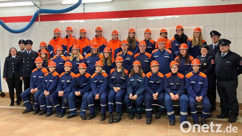 Sie meistern den Wissenstest: Im Bild die erfolgreichen Teilnehmer aus den Feuerwehren Kulz, Thanstein und Dautersdorf. Bild: Alexander Winter/exb
