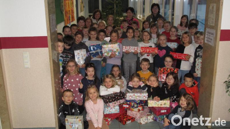 Weit über 100 Päckchen werden in diesem Jahr bei im Zuge der Aktion &quot;Pomoc&quot; übergeben. Bild: Heidi Neidl/exb