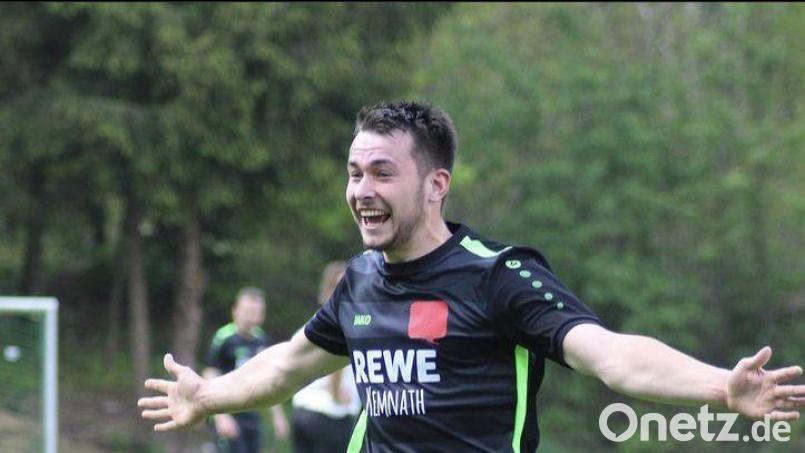 Maximilian Hößl beim Torjubel. Bild: Jennifer Moore