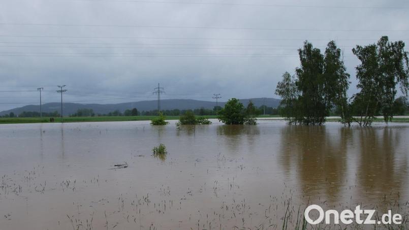 Blick von Schwarzenfeld in Richtung Brensdorf: 2011 überschwemmte ein Hochwasser das Naabtal, auch Brensdorf war damals betroffen. Bild: mab