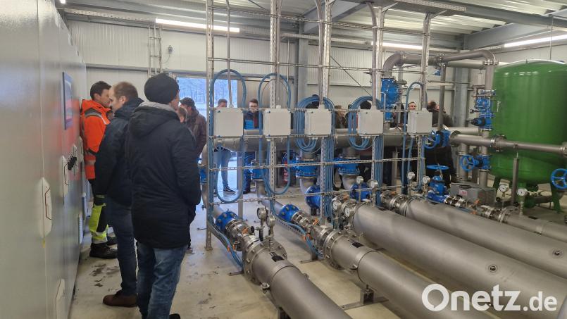 Bei der Zusammenkunft haben die Experten auch das Wasserpumpwerks in Paulsdorf besichtigt. Bild: sche