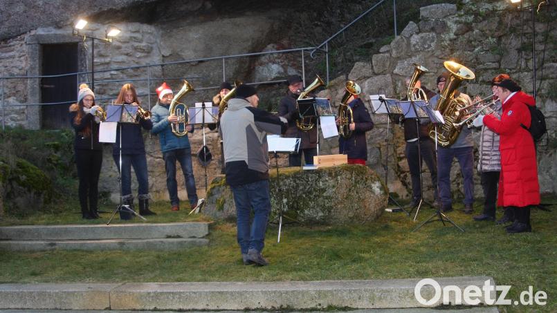 Musikalisch eröffnet wird der diesjährige Kunsthandwerkliche Adventsmarkt von der Blaskapelle Falkenberg. Archivbild: wro