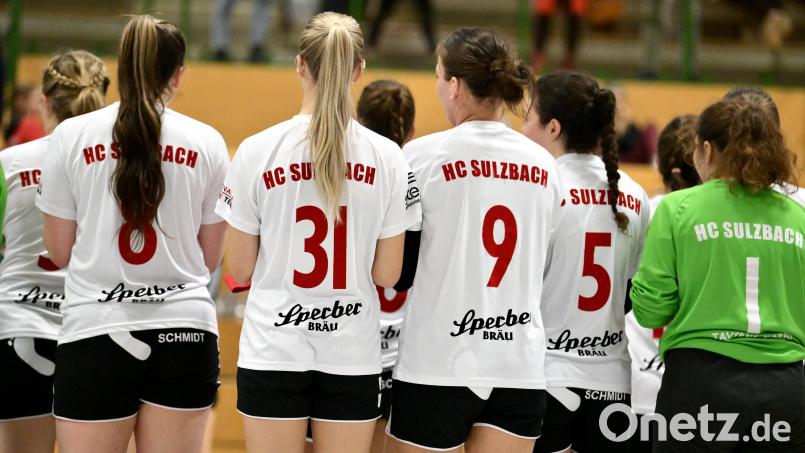 Die Landesliga-Damen des HC Sulzbach streben im Heimspiel am Sonntag einen Sieg an. Bild: Hubert Ziegler