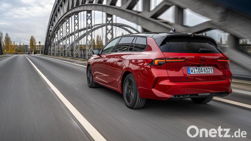 Long Vehicle: Mit rund 4,64 Metern Länge ist der Kombi rund 27 Zentimeter länger als der Fünftürer. Bild: Andre Tillmann/Opel Automobile GmbH/dpa