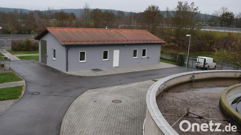 Die Abwasserentsorgung der Gemeinde Schwarzach ist seit Jahren defizitär. Eine Gebührenanpassung ist notwendig. Das Bild zeigt das Klärwerk des Zweckverbandes Abwasserentsorgung Stulln - Schwarzach. Bild: bnr