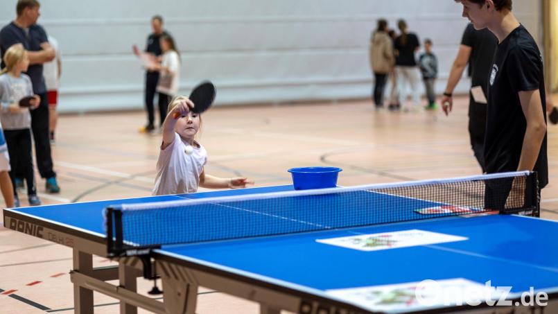 Beim TSV Erbendorf stand Schnuppertraining im Tischtennis auf dem Programm. Bild: plo/exb