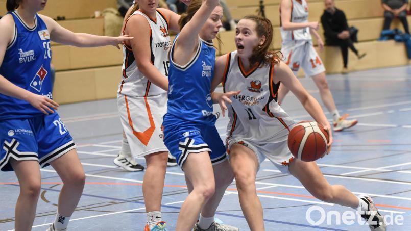 Mit viel Energie im Angriff wollen Katharina Anderle und Co auch den Tabellenführer ärgern. Bild: Tobias Schwarzmeier