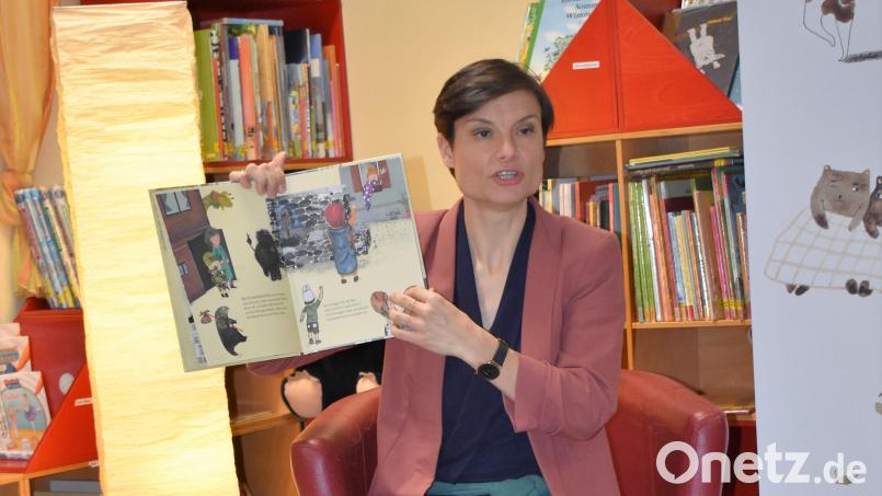 Die österreichische Autorin Lena Raubaum liest in der Stadtbücherei &quot;St. Michael&quot;. Bild: rgr