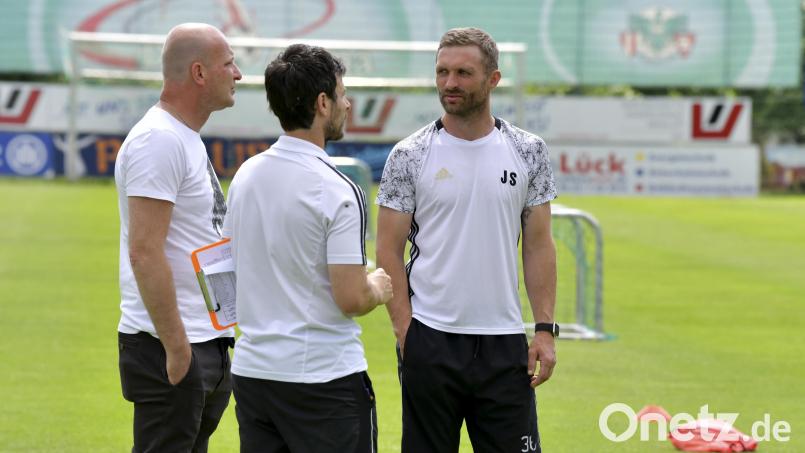 Die sportliche Führungsriege der DJK Ammerthal: Sportdirektor Tobias Rösl,, Co-Trainer Johannes Geitner und Trainer Jürgen Schmid (v.on links). Archivbild: Hubert Ziegler