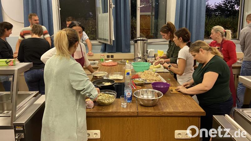 Rumänische Küche war heuer angesagt beim Elternabend des Marien-Kindergartens in Hirschau. Bild: u