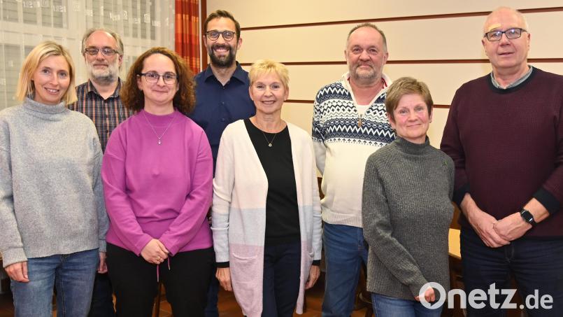 Gewählte und Geehrte bei der Siedlergemeinschaft Schäflohe (von links): Susanne Engelhardt, Michael Wagner, Sandra Stepan, Marco Pilhofer, Monika Wasner, Rudolf Hopf, Irmgard Stadler und Klaus Bleisteiner. Bild: gf