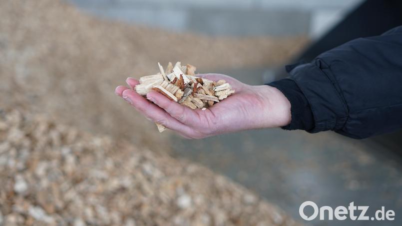 Hackschnitzel sind am Sonntag, 17. Dezember, in Schnaittenbach in Brand geraten. Auslöser war vermutlich ein technischer Defekt. Symbolbild: Christopher Dotzler