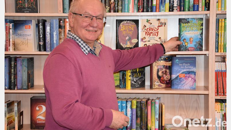 Seit Mitte des Jahres ist Eckhard Bodner, der früher die Buchhandlung Bodner in Pressath geführt hat (im Bild) "Nur-noch-Verleger". Seit über 30 Jahren ist Bodner verantwortlich für den Heimatspiegel. Archivbild: Stefanie Roth
