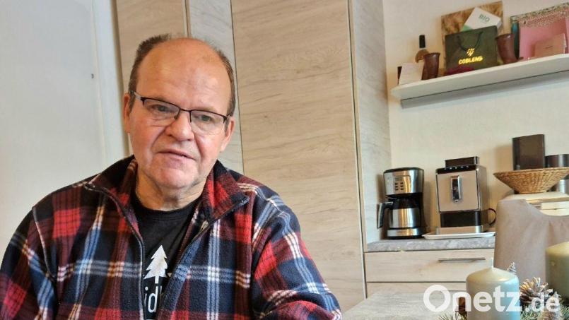 Günter Weller aus Schwandorf hat ein sehr ungewöhnliches Schreiben seines Energieversorgers erhalten. Bild: Thomas Dobler