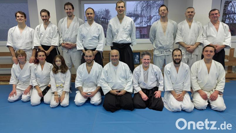 Die Mitglieder des Stiftland-Aikido waren zum Weihnachtstraining beim befreundeten Aikidoverein Tachov eingeladen. Bild: Eugen Truderung/exb