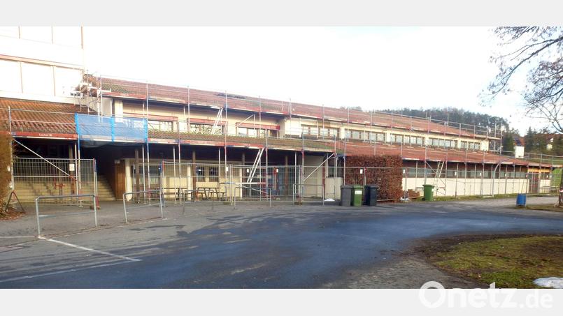 Mit enormen Schäden sieht sich der Marktrat beim Schulgebäude konfrontiert. Bild: mad