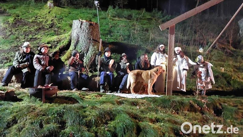 Eine lebendige Krippe macht den Reiz der Waldweihnacht des Stammtischs Kuemmerling im Eiselbachtal aus. Bild: Stammtisch Kuemmerling/exb