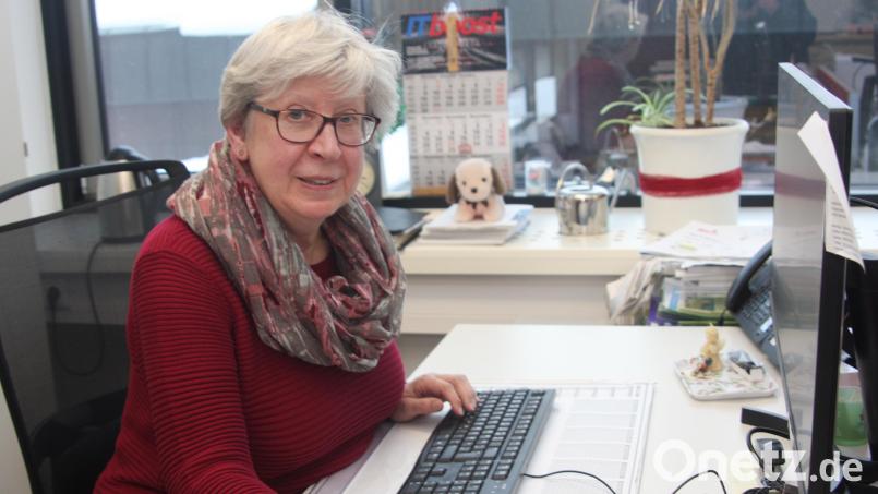 Fast ein halbes Jahrhundert war Karin Ernstberger (Bild) im Sekretariat der Berufsschule in Wiesau tätig. Bild: wro