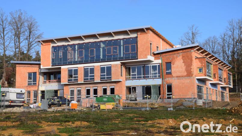 Der Bau des Rathauses und des Kindergartens in der Neuen Mitte in Ebermannsdorf liegen im Zeitplan. Bild: bö