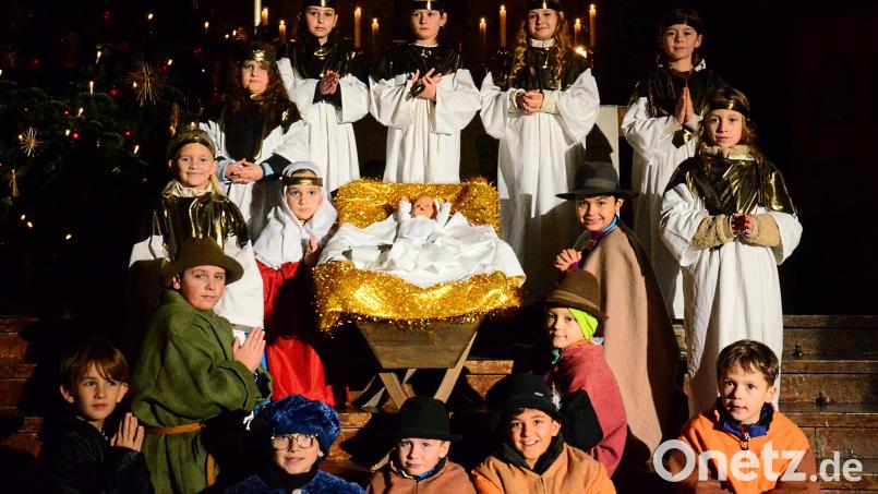Die Geburt Christi steht im Zentrum des Krippenspiels bei der Kinderchristmette in Herz Jesu Bild: Kunz