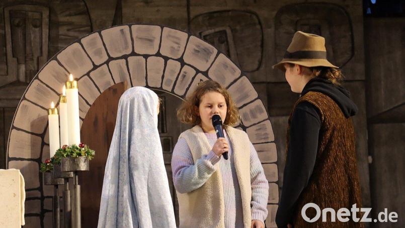 Das Krippenspiel der Pfarrei St, Michael Amberg hat nichts von seiner Anziehungskraft verloren. Zu den beiden Vorführungen kamen fast 1000 Zuschauer. Bild: Thomas Held
