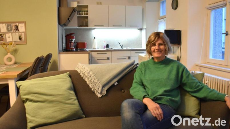 2023 gab es knapp 33 000 Übernachtungen in der Kreisstadt. Einige davon in der neuen Ferienwohnung im geschichtsträchtigen Haus von Kerstin Rumswinkel. Die 52-Jährige verstärkt damit seit Mai die Betten-Anzahl im Stadtgebiet. Bild: ubb