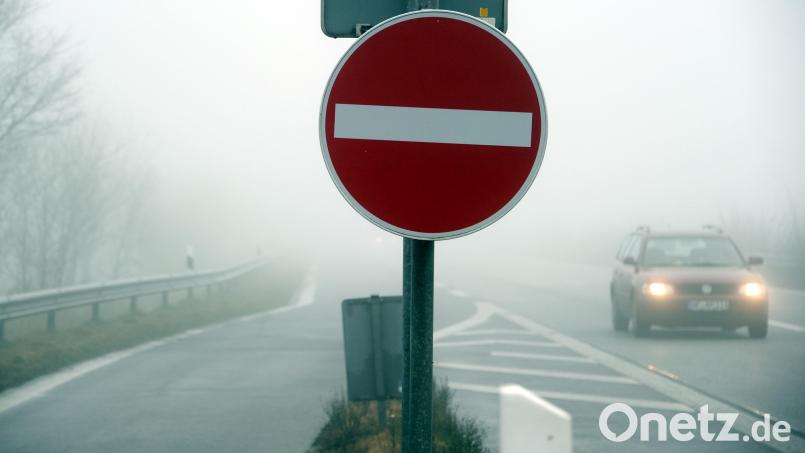 Einfahrt verboten. Ein solches Schild konnte den Geisterfahrer von Cham nicht stoppen, ein Mensch musste deshalb sterben. Symbolbild: Carsten Rehder/dpa