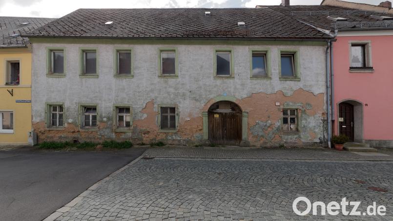 Eine hitzige Diskussion lieferte sich der Stadtrat darüber, dass die Kommunal GmbH Miteigentümer des Ackerbürgerhaus werden soll. Grund ist eine Förderung, die sonst wegfallen könnte. Einige Räte bezweifeln, dass die Finanzierung auf einem soliden Fundament basiert. Bild: tr