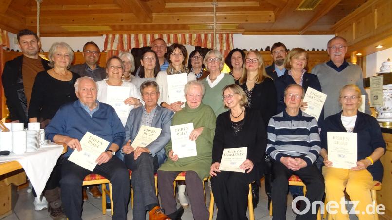 Mitgliederehrung des BLLV-Kreisverbands Weiden. Bild: Klaus Hartmannsgruber/exb