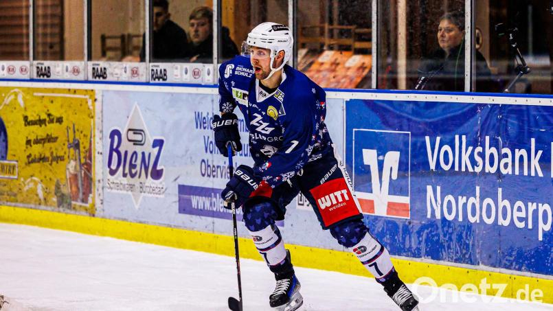 Luca Gläser hat in dieser Saison in 30 Spielen bereits 40 Scorerpunkte gesammelt. Auch abseits des Eises fühlt sich der 25-Jährige in Weiden pudelwohl. Bild: Werner Moller