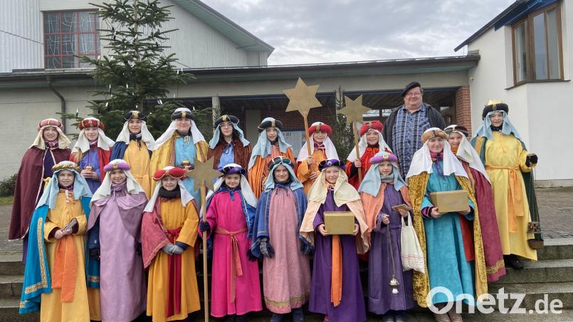Die Sternsinger sind in Neuhaus unterwegs. Bild: Irmi Schönberger/exb