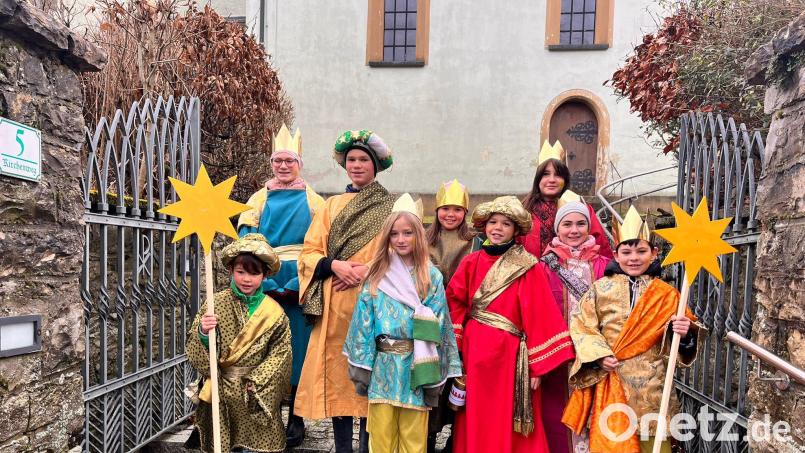 Neun Kinder aus Eschenfelden opferten für die Sternsinger-Aktion einen Tag ihrer Weihnachtsferien. Bild: lei