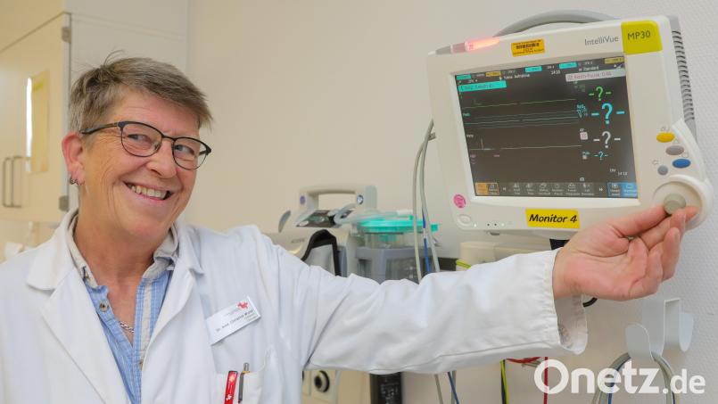Hat sichtlich Freude an ihrem neuen Job: Christine Wurst ist seit fünf Monaten Chefin in der Abteilung für Allgemein- und Viszeralchirurgie am St.-Anna-Krankenhaus. Vor ihr hatten den Posten nur Männer inne. Bild: Wolfgang Steinbacher