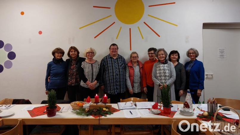 Martina Mewes (Vierte von links) ist die neue Vorsitzende des Katholischen Frauenbunds Windischeschenbach. Bild: Giehl/exb