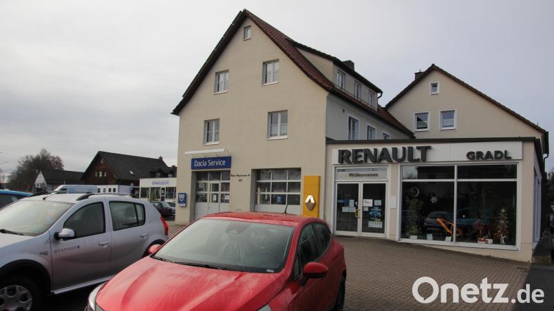 Aus Autohaus Gradl wird künftig „Auto & Reifen Trenner“ heißen. Bevor Benjamin Trenner die Werkstatt am 9. Januar unter neuem Namen öffnet, laufen aktuell einige Umbauarbeiten. Bild: kro