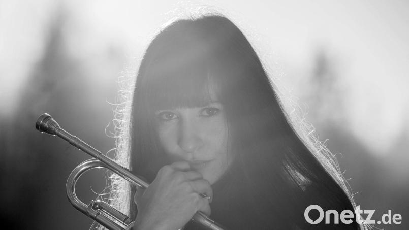 Trompeterin Angela Avetisyan kommt mit ihren Jazz-Mitmusikern am 17. Januar ins Amberger Stadttheater. Bild: Robin Lambrecht/exb