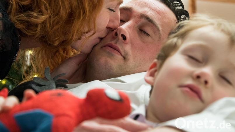 Nicht immer leicht unter einen Hut zu bekommen: Wochenenddienste und gemeinsame Zeit mit der Familie. Bild: Christin Klose/dpa