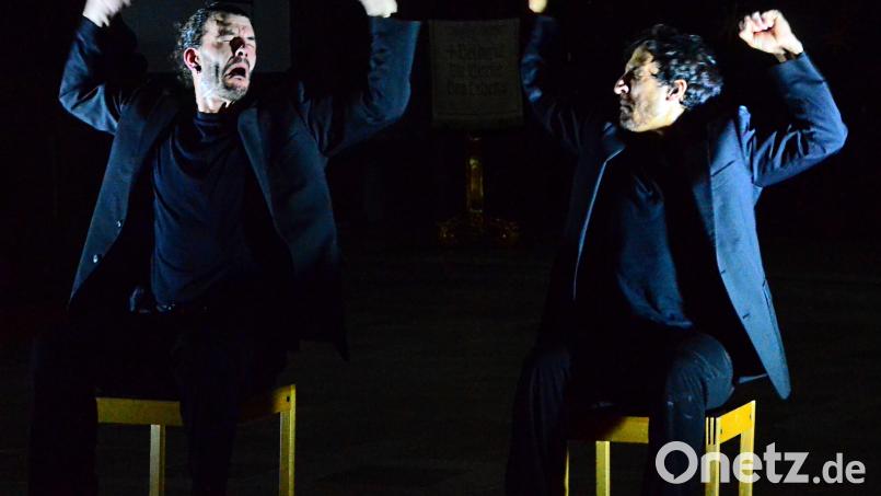 Alles nur eine Frage des Tanzes: Guido Badalamenti und David Cahier. Bild: Kunz