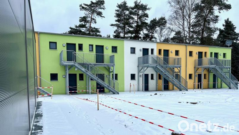 Das Ursula-Barrois-Haus in der Schustermooslohe wird bald bezugsfertig sein und dann den Wohnungslosen in Weiden als Unterkunft dienen. Derzeit sind knapp 30 Wohnungslose in Notwohnungen der Stadt untergebracht. Bild: Gabi Schönberger