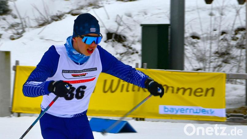 Tobias Loos vom SC Monte Kaolino Hirschau gewann beim Deutschlandpokal den Sprint und wurde über fünf Kilometer Skating Zweiter in der Altersklasse U16. Bild: chl