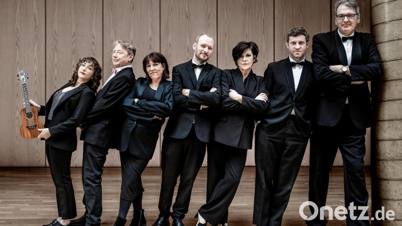 The Ukulele Orchestra of Great Britain gastiert am 19. Januar in Amberg. Bild: Stefan Mager/exb