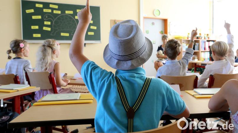 Kinder und Jugendliche in den Schulen sollen mehr über die Klosterlandschaften erfahren. Dabei helfen sollen Lehrerfortbildungen, die Projektmanagerin Martina Zanner erarbeitet hat. Symbolbild: Bernd Wüstneck/dpa