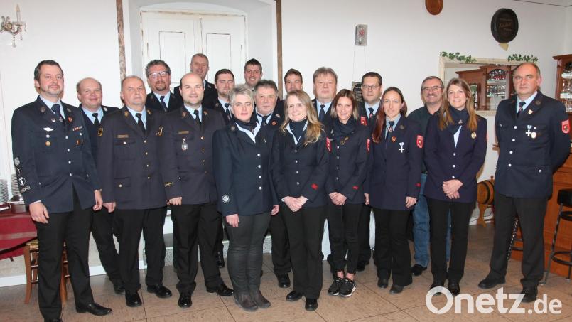 Die neuen Führungskräfte der Feuerwehr Neudorf: Kommandant Alexander Pilfusek (links) und Vorsitzender Andreas Götz (rechts). Bild: pi