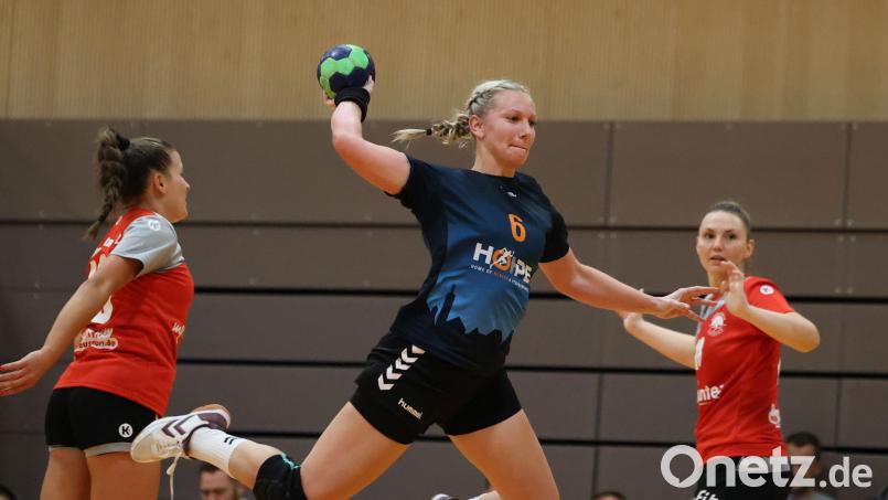 Die Handballerinnen der HSG Weiden (im Bild Franziska Scheidler) wollen entschlossen gegen den HC Erlangen II auftreten. Archivbild: Dieter Jäschke