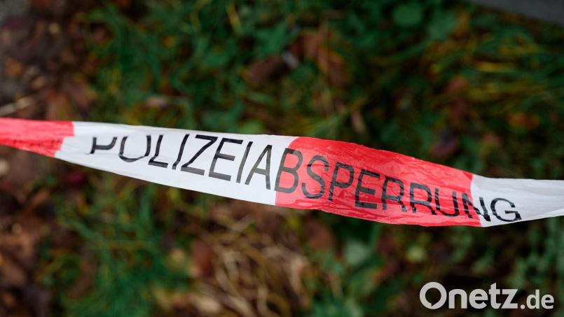 Ein Absperrband der Polizei. Bild: Daniel Vogl/dpa/Symbolbild